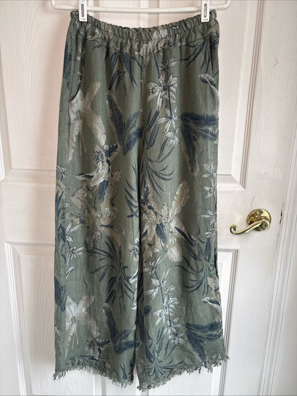 Wide-Leg Floral Linen  Pants in Olive Green Tropical Made in Italy frayed hem